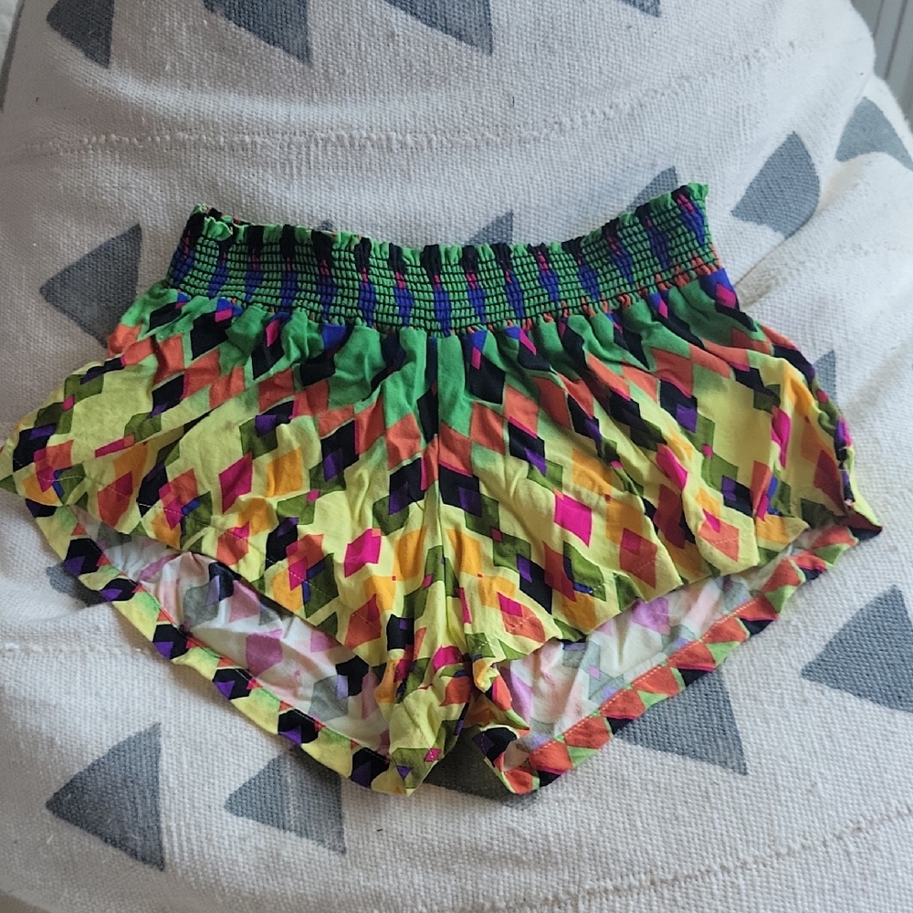 Planet Blue Colorful Geometric Women's Shorts